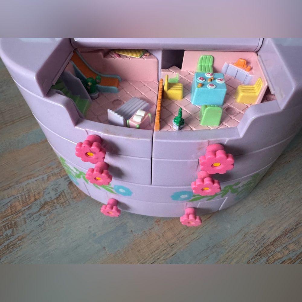 Polly Pocket 1991 Vintage Bluebird Pullout Playhouse Jewelry Box - Picture 15 of 16